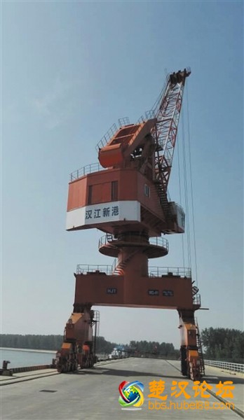 【荆门晚报】汉江沙洋港建成6个千吨级泊位